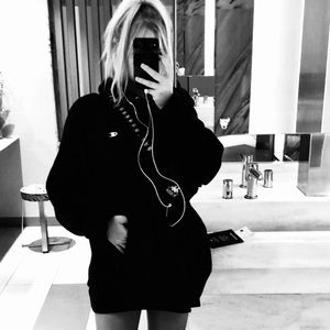 Meet your Posher, Sam